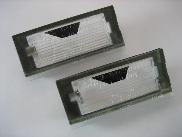 Lanterna da luz de fundo de matrícula traseira XFJ000020 Land Rover